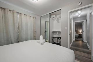 Near Disneyland & Knott’s | Walk to Porto’s - 4