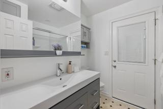 Near Disneyland & Knott’s | Walk to Porto’s - 1