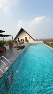 Hillsera Farmhouse - 9