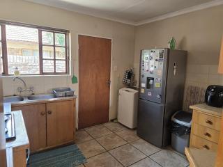 Spacious & serene townhouse getaway - 3