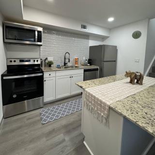 2BD DT Dallas l FIFA READY l 5 Min from Love Field - 1