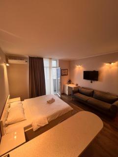Comfortable Apartments Batumi - 5