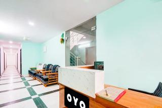 Hotel O Green Light Inn - 2