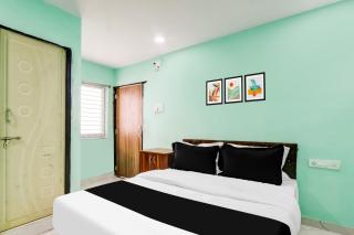 Hotel O Green Light Inn - 1