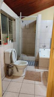 Ngraje Guest House 204 Mbeki Drive - 5