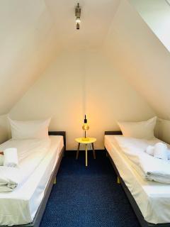 Parkblick Trio-14 Personen- 3 Wohneinheiten- 3 Küchen- 3 Bäder-Parkplatz- Waschmaschine - 4