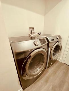 Cedar Hedge Private Basement Apartment - 8