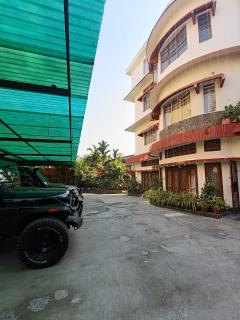 Triple occupancy double bedroom family apartment - 2