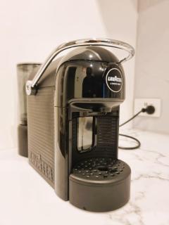 Brand New Cozy City Apartment with Balcony, Free Parking, Gym, Pool and Workspace - 4