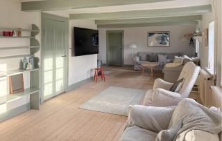 Amazing Home In Humble With Wifi - 8