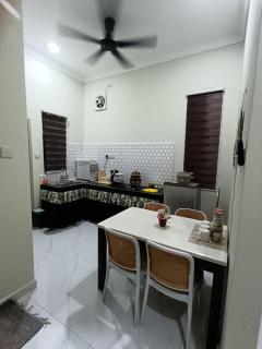Airisafiq Homestay - 7