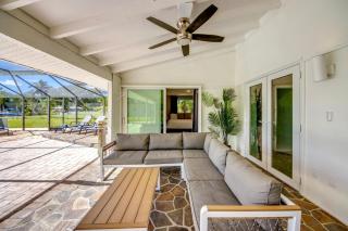 CoralVilla Seafan - prime location, with pool and canoes - 2