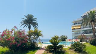 Acapulco Playa Centro Nerja con Piscina y Parking - 2