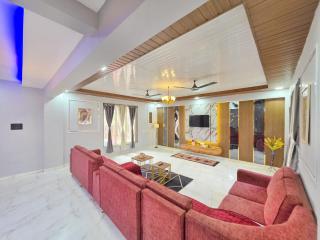 ll EMPYREAN STAYS ll SUPREME VILLA II 3BHK II AC II PVT POOL II MINI BAR - 2