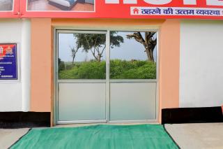 SPOT ON Samrat Hotel - 1