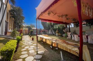 SPOT ON The Highway Courtyard - 0