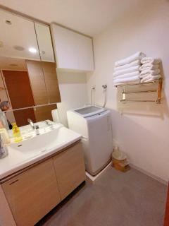 Rest House Niponbashi 憩Central downtown 1min fm station, 2mins walk to Kuromon Market,Dotombori, upto 3ppl - 7