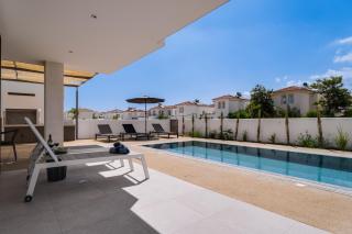St Nicholas Luxury 3-Bed Villa - 3