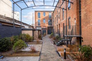 Elliot Oliver - Cosy Studio Apartment With Own Private Entrance - 1