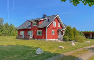 4 Bedroom Stunning Home In Ljungby - 2