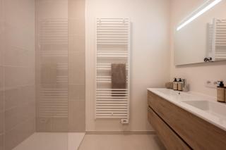 Modern Apartment with Terrace & Sea View - 6