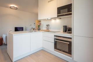 Modern Apartment with Terrace & Sea View - 4