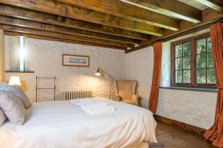 Coach House - 3