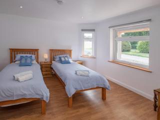 Red Squirrel Lodge - Ukc677 - 1