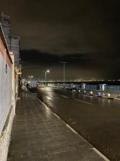 Petit et serviable à 10min de l'aéroport - 2