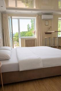 Квартира в центрі Світлі мрії Avenue Myru35 поверх 4 - 9