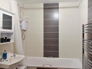 14 Elm Court, Elliott Park - 2