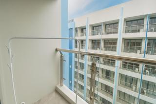Manila City Center Business Apartments near Ayala Mall and PITX - 1