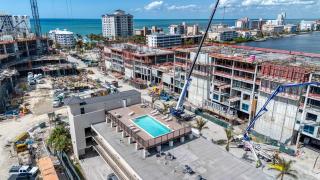 Cozy Condo With Pool Steps From Vanderbilt Beach - 9