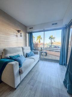 Studio classe avec accès et vue port - 0