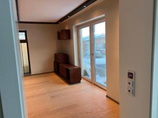 New renovated apartment, superb location and free parking - 5