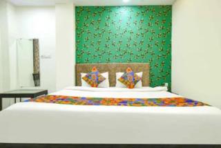 FabHotel Devs Inn - 8