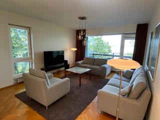 Kolme makuuhuonetta Merenrannalla Lauttasaaressa - 7