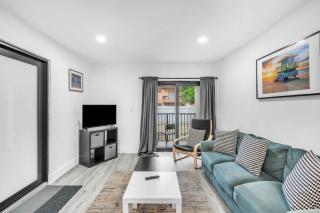 West Brickell #2 Renovated 2 2 Apt + Parking - 5