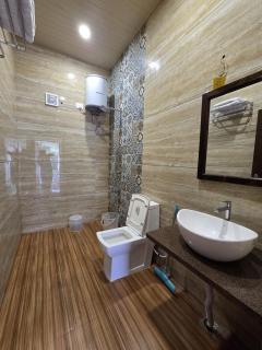 ROYALE NEELKANTHVILLa - 4