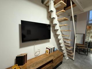 Young Florentine Loft - 1