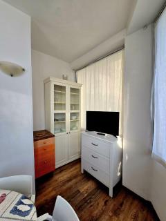 DELICIOUS APARTMENT ON LAKESIDE - 7