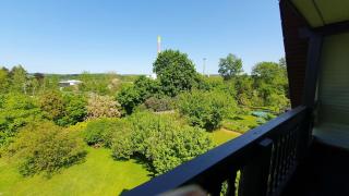 Wohnung am Wald in ruhiger Siedlung Panoramafenster zum höchsten Kunstwerk der Welt 5 Min zur Autobahn oder Zentrum - 2
