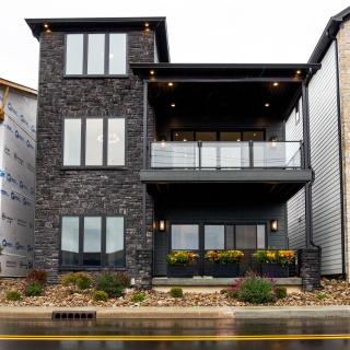 Industrial Riverview-EV Charger-6min to Louisville - 9