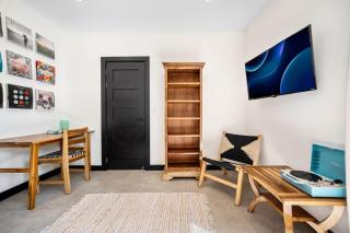 CU21 Stylish 5BR Home with Pool and Casita Close to Beach - 2