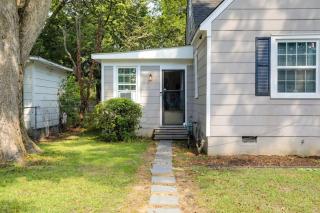 1 Mi to Dtwn Updated Studio in North Greenwood - 4