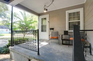 Updated North Greenwood Cottage 1 Mi to Dtwn - 9