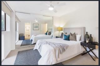 Surf Parade Family Getaway - WiFi, Parking, Pool - 9