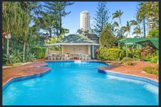 Surf Parade Family Getaway - WiFi, Parking, Pool - 4
