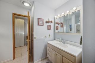 Cape Meares 4BR Oceanview Retreat King Bed - 1