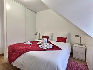 Le Charme de Bazille, Paris, Disney - 5